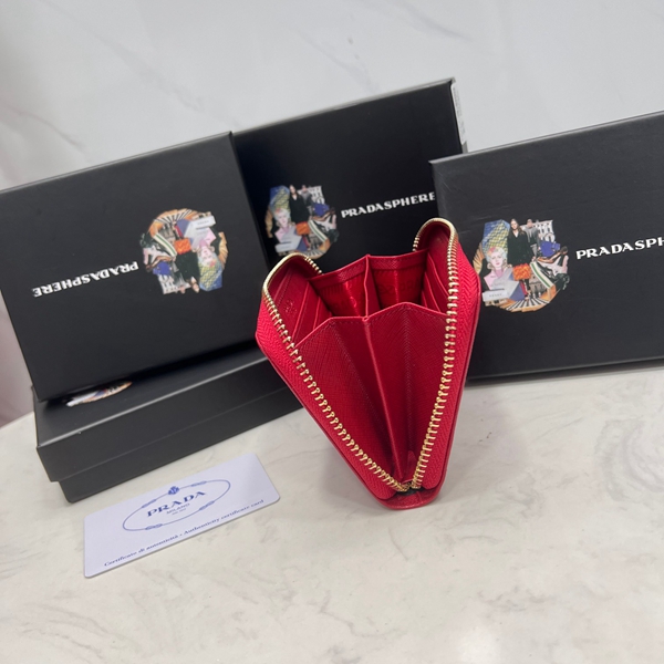 プラダ財布コピー全体デザイン